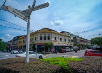 SUASANA tenang bandar Kuala Kubu Baharu akan bertukar sibuk mulai Sabtu ini apabila penamaan calon bagi Pilihan Raya Kecil kawasan itu berlangsung sehingga ke hari pengundian pada 11 Mei ini.