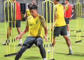 ZHAFRI Yahya mahu memastikan namanya berada dalam senarai akhir Harimau Malaya untuk berdepan Kyrgyzstan dan Taiwan dalam aksi kelayakan Piala Dunia 2026/Piala Asia 2027- IHSAN FAM