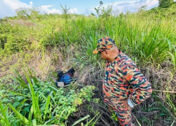 SEORANG lelaki warga emas yang dilaporkan hilang selepas keluar mencari daun palas sejak dua hari lalu ditemukan meninggal dunia di kawasan lembah Hutan Simpan Guar Sanai, Kangar, Perlis semalam.- UTUSAN