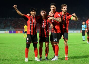 MENGEMBALIKAN semula Liga Premier membolehkan pasukan yang mewakili negeri seperti Kelantan FC dan Melaka FC mempunyai tempat yang lebih sesuai untuk beraksi.