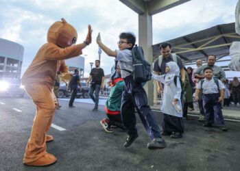 TUGAS sebagai guru memerlukan seni yang bukan sahaja penting dalam pembelajaran tetapi membuatkan pelajar selesa ketika berada di sekolah.