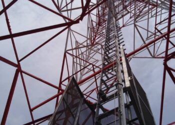 MENARA telekomunikasi di bawah inisiatif Pelan Jalinan Digital Negara (JENDELA).