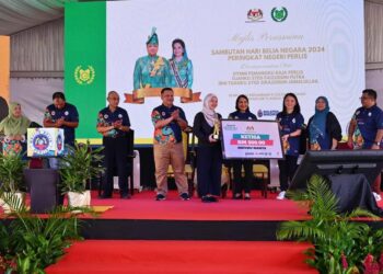 HANNAH Yeoh (tiga dari kanan) pada Majlis Perasmian Sambutan Hari Belia Negara (HBN) Peringkat Negeri Perlis Tahun 2024 di Dataran Lok 9, Kuala Perlis, semalam.-UTUSAN