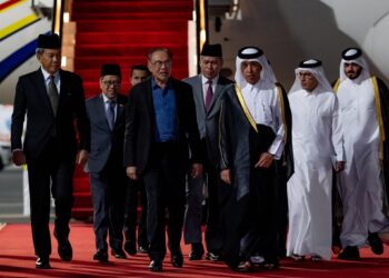 ANWAR Ibrahim tiba di Doha, Qatar untuk memulakan lawatan rasmi ke negara itu.- FACEBOOK ANWAR IBRAHIM