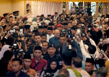 SULTAN Ibrahim berkenan berangkat ke Majlis Santapan Rumah Terbuka Madani Aidilfitri Jabatan Perdana Menteri (JPM) 2024 di Dewan Sri Endon Puspanitapuri, hari ini.