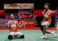 ARIF-Roy King mengejutkan pasangan No. 8 dunia, Sabar Karyaman-Moh Reza Pahlevi Isfahani pada perlawanan akhir Kejohanan Badminton Terbuka Macau di Macau, hari ini.