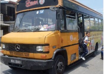 DIANGGARKAN  sebanyak 40 peratus bas sekolah di seluruh negara hampir tamat tempoh penggunaannya. – GAMBAR HIASAN
