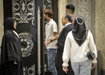 Sebahagian pihak-pihak yang terlibat dalam rayuan pendakwaan di Mahkamah Rayuan Putrajaya berkaitan kes kematian Pegawai Kadet Laut Universiti Pertahanan Nasional Malaysia (UPNM), Zulfarhan Osman Zulkarnain. UTUSAN/FAIZ ALIF AHMAD ZUBIR