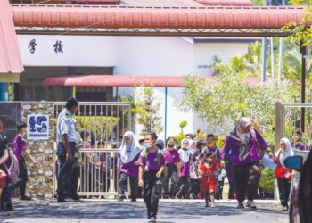 KINI wujud pembelaan dari etnik Melayu yang cuba menjelaskan keberadaan sekolah vernakular selari dengan ajaran Islam.