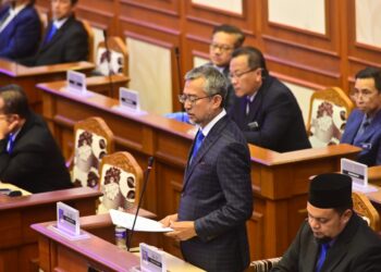 JASRI Jamaludin ketika berucap pada Sidang Dewan Undangan Negeri (DUN) di Wisma Sri Pahang di Kuantan, Pahang. - UTUSAN/SHAIKH AHMAD RAZIF