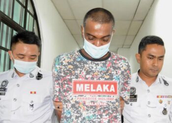 R. DHINESH didakwa atas pertuduhan memandu dalam keadaan mabuk sehingga mencederakan atlet kayak kebangsaan, Siti Nurul Masyitah Md. Elias di Mahkamah Majistret Johor Bahru.