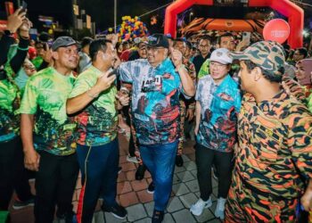 NGA Kor Ming bersama Ketua Menteri Melaka, Datuk Seri Ab. Rauf Yusoh pada Larian Bersama Bomba 2024 di Banda Hilir, Melaka.