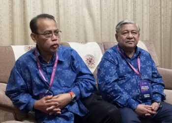 ABDUL Fattah Abdullah (kiri) sewaktu ditemui pemberita selepas Majlis Perasmian MAN 2024 Negeri Sembilan di Seremban hari ini.-UTUSAN/NUR SHARIEZA ISMAIL.