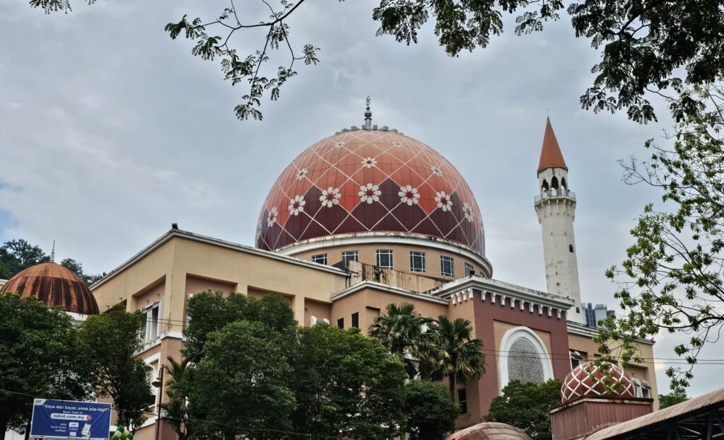 Usamah Raja Kubah bunga Masjid Usamah Bin Zaid gamit perhatian