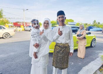 MOHD. Azlan Ishak dan Norhidayu Halim selamat dinikahkan di Masjid Al Maarufi, Seberang Kota, Kuala Kedah, petang semalam.