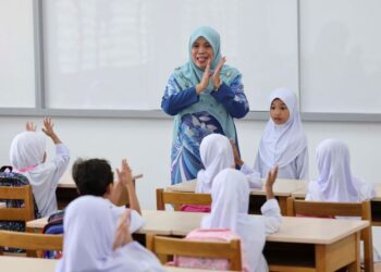 HINGGA kini, pegangan terhadap Falsafah Pendidikan Kebangsaan (FPK) sebagai aspirasi dasar pendidikan negara diteruskan sebagai rujukan.