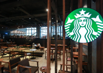 SUASANA Starbucks lengang berikutan kempen boikot produk berkaitan Israel, susulan peperangan dan penindasan Israel terhadap rakyat Palestin sejak kebelakangan ini.-UTUSAN/AFIQ RAZALI