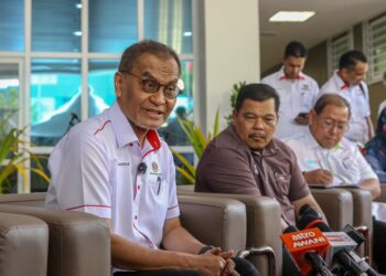 Dzulkefly Ahmad dalam sidang akhbar selepas Majlis Penyerahan Bangunan Tambahan Hospital Baling dan Klinik Kesihatan (Jenis 3) Kepala Batas di sini, semalam.