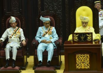 TUANKU Muhriz Ibni Almarhum Tuanku Munawir sewaktu Titah Ucapan Diraja pada Persidangan Kedua (Perasmian) Penggal Kedua DUN Negeri Sembilan Yang Ke-15 di Seremban hari ini.GAMBAR/JABATAN PENERANGAN NEGERI SEMBILAN.