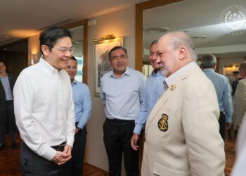 Yang di-Pertuan Agong, Sultan Ibrahim memulakan hari kedua lawatan negara ke Singapura dengan santapan sarapan pagi Lawrence Wong.