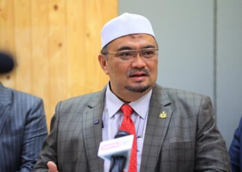 MOHAMAD Fadzli Hassan semasa sidang media berkait Konvensyen Pemantapan Perundangan dan Institusi Syariah 2024 di Kompleks Kota Darulnaim, Kota Bharu, Kelantan-UTUSAN/KAMARUL BISMI KAMARUZAMAN.