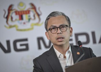 FAHMI Fadzil dalam sidang akhbar selepas mesyuarat Jemaah Menteri hari ini.