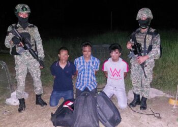 TIGA PATI yang menceroboh masuk ke Malaysia berjaya ditahan oleh ATM menerusi rondaan di sempadan Malaysia-Thailand di Pasir Mas, Kelantan, semalam.