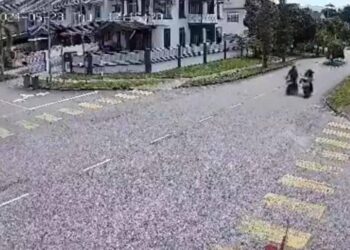 TANGKAP layar video tular membabitkan kejadian ragut di Taman Bandar Senawang, Seremban semalam