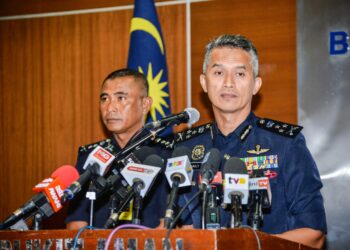 Pengarah Jabatan Siasatan Jenayah (JSJ) Bukit Aman, Datuk Seri Mohd Shuhaily Mohd Zain ketika bercakap pada sidang akhbar yang diadakan di Ibu Pejabat Polis Bukit Aman hari ini. UTUSAN/SYAKIR RADIN
