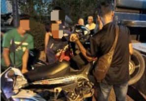 SEBAHAGIAN warga asing yang ditahan atas kesalahan lalu lintas menerusi Ops Lejang Bersepadu antara Polis dan JPJ di Kelantan baru-baru ini.