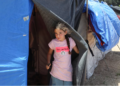 SEORANG kanak-kanak di kem khemah di Rafah, semalam. -REUTERS