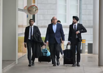 S. Iswaran tiba di Mahkamah Agung Singapura hari ini. -CNA