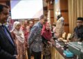 DZULKEFLY Ahmad melawat tapak pameran selepas Majlis Pelancaran Kajian NHMS & GATS Malaysia 2023 di Kementerian Kesihatan Malaysia Putrajaya. - UTUSAN/FAIZ ALIF ZUBIR