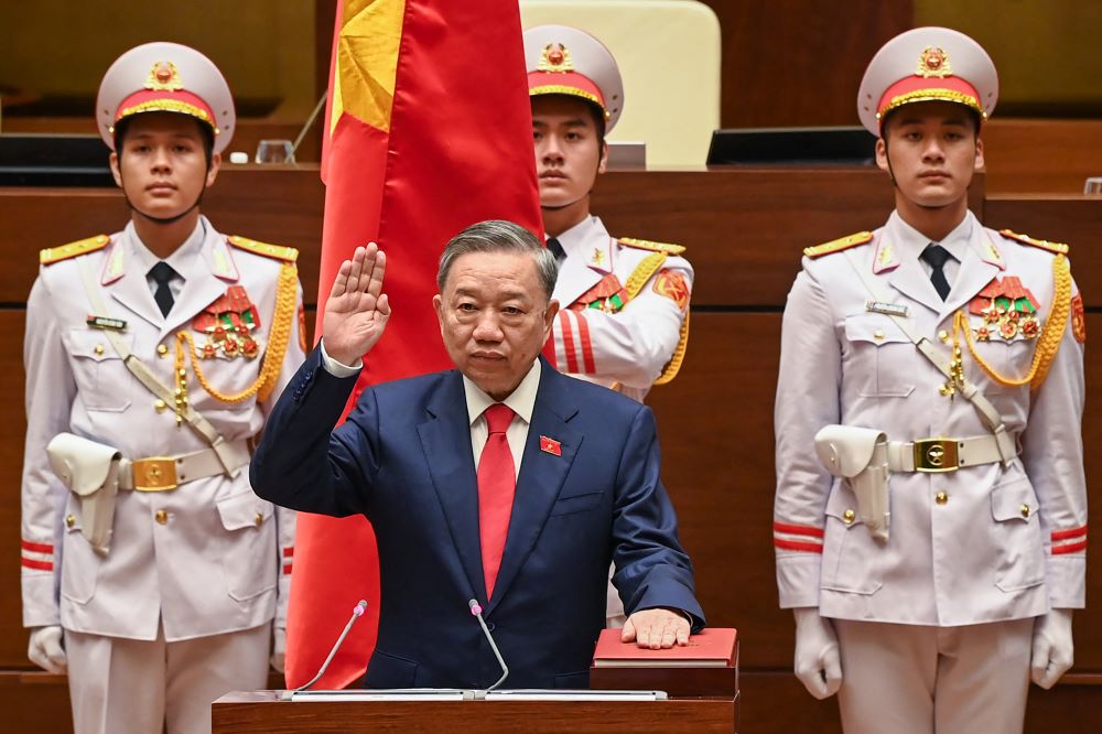 To Lam dilantik sebagai Presiden Vietnam