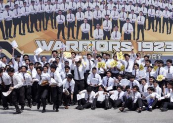 KEMAHIRAN Berfikir Aras Tinggi (KBAT) yang diperkenalkan hanya memberi kelebihan kepada Sekolah Berasrama Penuh (SBP), Maktab Rendah Sains Mara (MRSM) dan sekolah di bandar tetapi realitinya pelajar di pedalaman berdepan kesukaran memahami pembelajaran.