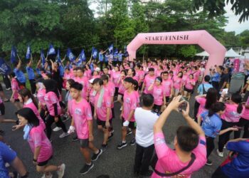 GOLONGAN belia perlu bersedia dalam memajukan diri dan seterusnya dapat memberikan sumbangan yang besar kepada negara.