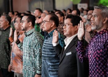 PENGHAPUSAN rasuah perlukan iltizam politik, ketelusan pelbagai institusi dan pelaksanaan yang efektif.