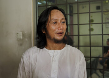 PETALING JAYA 11 JUN 2024 - Radhi OAG hadir ke Mahkamah Majistret Petaling Jaya bagi menyambung perbicaraan kes mencederakan bekas isterinya, di sini hari ini. GAMBAR-MOHD FARIZWAN HASBULLAH