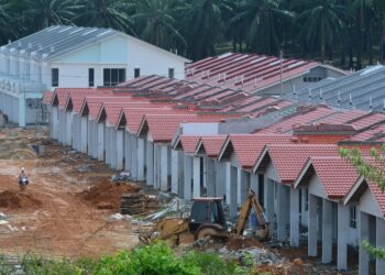 DASAR Perumahan Negeri Melaka menetapkan 50 peratus daripada setiap pembangunan perumahan melebihi 4.04 hektar perlu menyediakan RMM. - GAMBAR HIASAN