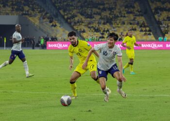 PENYERANG Negara, Paulo Josué berjaya mencipta gol kedua buat Harimau Malaya pada aksi terakhir Kumpulan D Kelayakan Piala Dunia 2026/Piala Asia 2027 di Stadium Nasional Bukit Jalil, malam ini.-UTUSAN/ FARIZ RUSADIO.