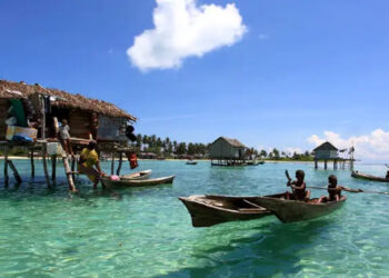 PIHAK berkuasa digesa menghentikan pengusiran dan pemusnahan kediaman milik lebih 500 masyarakat Bajau Laut di Sabah serta memastikan hak etnik itu dilindungi.