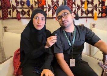JOHAN Raja Lawak dan Ozlynn Wati