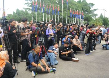 REFORMASI yang menyeluruh dapat merealisasikan kebebasan media di negara ini.