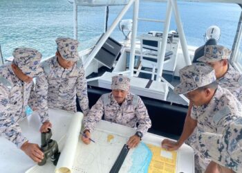 MARITIM Malaysia  mengaktifkan operasi mencari dan menyelamat seorang nelayan yang dikhuatiri hilang di perairan Pulau Tioman.- IHSAN MARITIM MALAYSIA