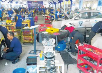GOLONGAN yang tidak menduduki  Sijil Pelajaran Malaysia (SPM) perlu disantuni sama ada dibenarkan menduduki  peperiksaan itu semula, dimasukkan ke pusat Pendidikan dan  Latihan Teknikal dan Vokasional (TVET) atau diberi kemahiran kecerdasan buatan (AI) yang bakal  menjadi sumber ekonomi terbaharu.
