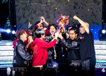 PEMAIN Selangor Red Giants (SRC) menewaskan Falcon AP. Bren 4-3 pada  Piala Pertengahan Musim Mobile Legends: Bang Bang (MLBB MSC) 2024, di Riyadh, Arab Saudi, semalam. - IHSAN FB YOODO RED GIANTS