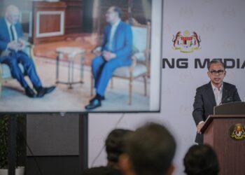 FAHMI FADZIL