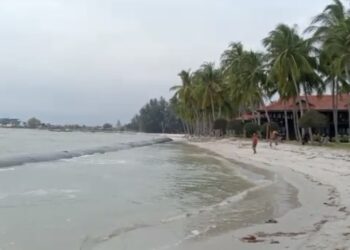 LOKASI mangsa dikhuatiri lemas ketika mandi di Pantai Chenang, Langkawi.