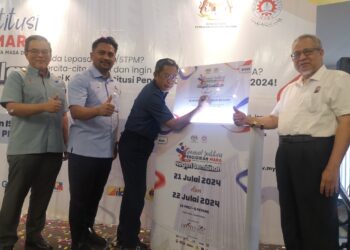 JALALUDDIN Alias ketika merasmikan Karnival Institusi Pendidikan Mara 2024 Negeri Sembilan di Seremban hari ini.-UTUSAN/NUR SHARIEZA ISMAIL.