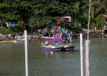 JETI nelayan Kampung Hailam, Tanjung Kling, Melaka. - UTUSAN/SYAFEEQ AHMAD